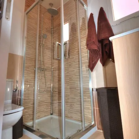 فيلة Casa Cocodrilo